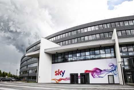 Sky Deutschland kündigt Stellen-Abbau an - Bei Sky Deutschland werden zwei Abteilungen geschlossen und gut 100 Stellen abgebaut - Foto: Sky Deutschland